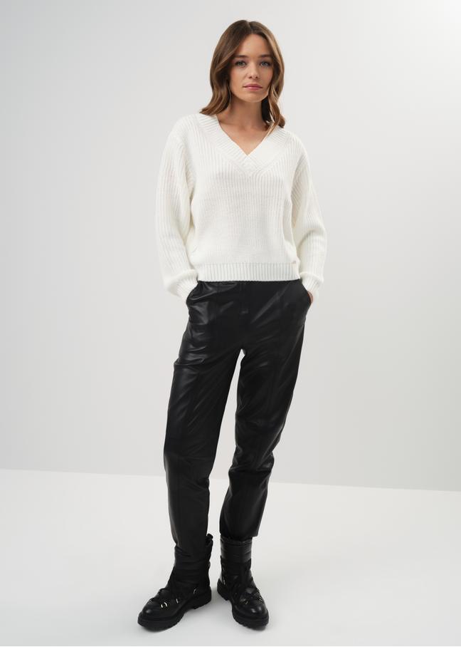 Camelowy sweter dekolt V damski