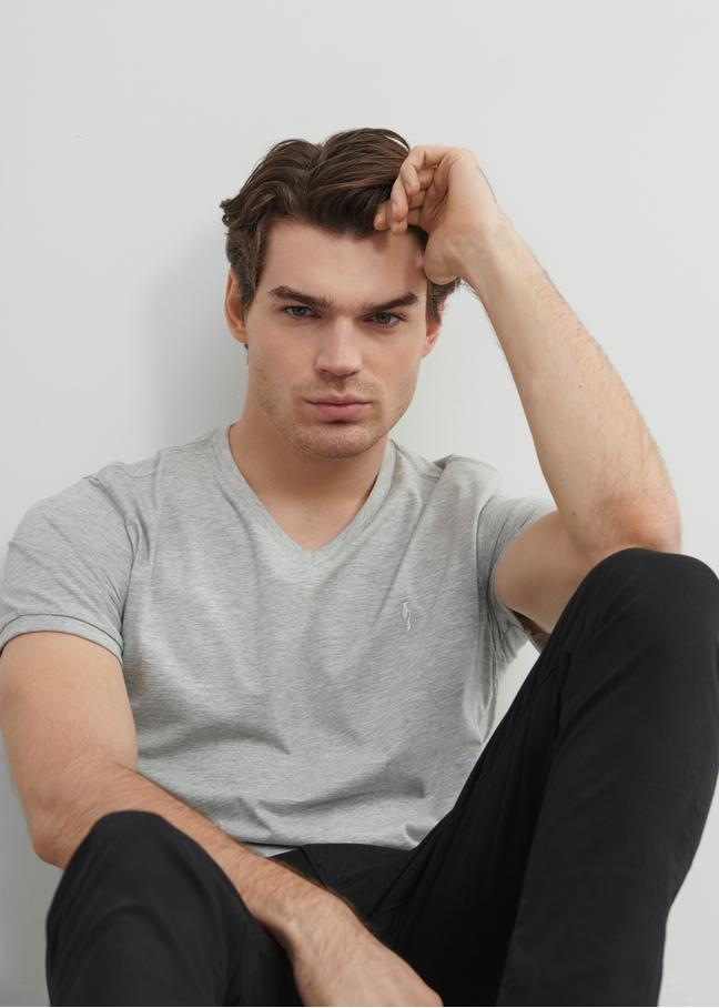 Granatowy basic T-shirt męski z logo